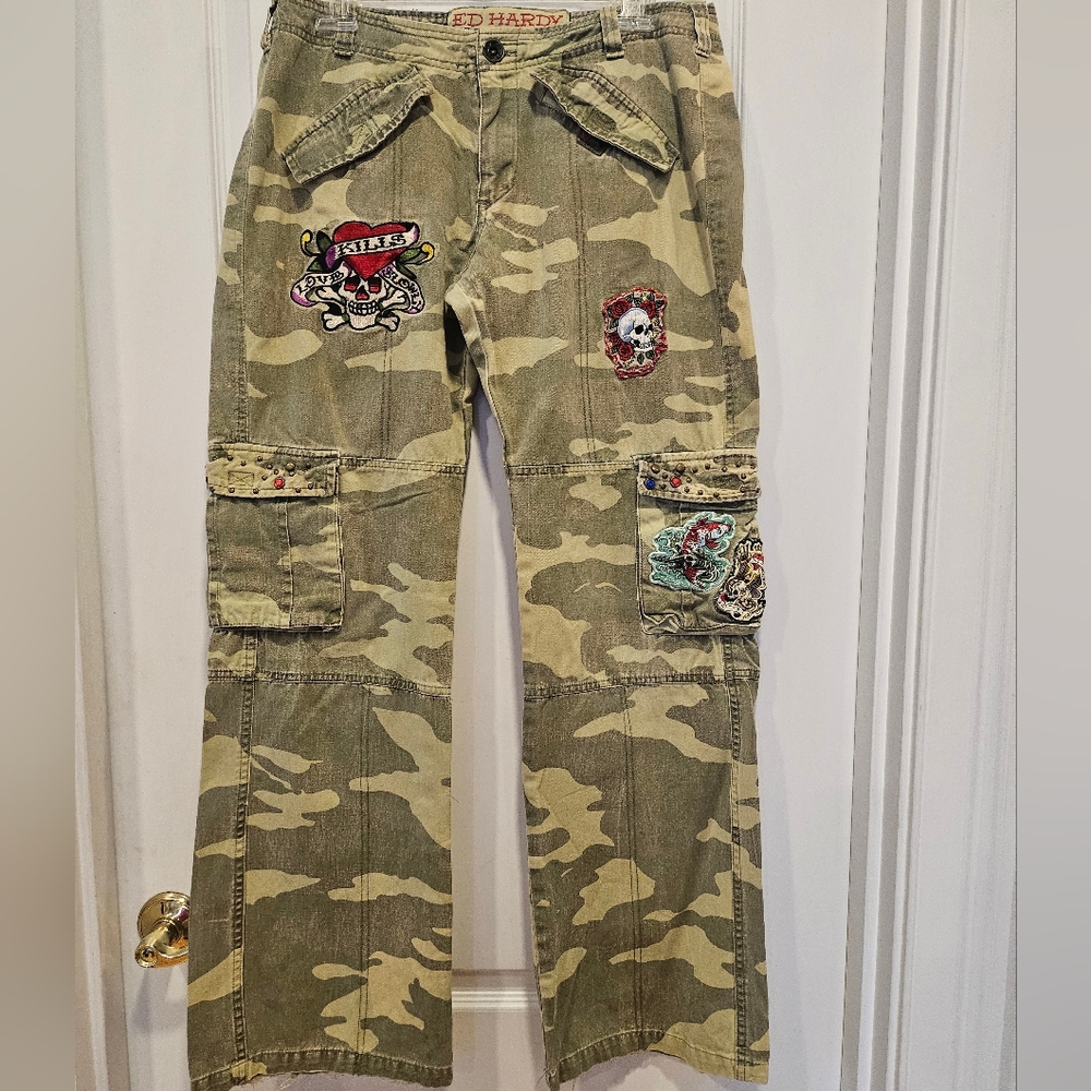 Ed Hardy Camouflage Cargo Pants w/ Skull Patches Vintage Size 30 "Hook Em Horn"